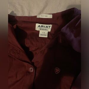 Women’s wine red size L/G ariat team kirby stretch shirt